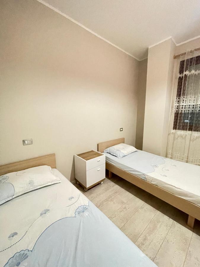 Mediterranean Sea Apartment City Center Драч Екстериор снимка